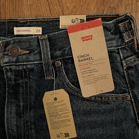 NWT Levi’s Cinch Barrel Jeans - Picture 6 of 14